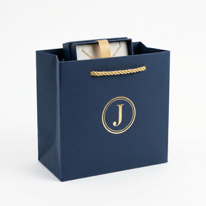 Sac cadeau en papier mat bleu marine de luxe avec logo personnalisé KM, estampage à chaud doré, poignée en corde de coton, emballage pour boutique de bijoux - Product Image 1