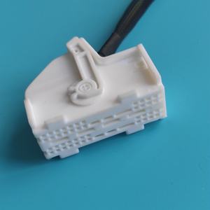 2006สำหรับ BMW E90 325i ปลั๊ก FCI 691364806 D-Sub 25ขาตัวเชื่อมต่อ DB25ตัวเมียสายรัดสำหรับวิดีโอเสียงรถยนต์ - Product Image 4