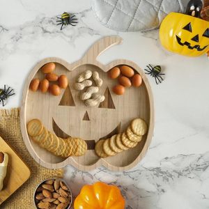 Piatto da Cena in Legno Fatto a Mano con Decorazioni di Halloween: Zucca, Pipistrello, Fantasma, Ragnatela, <span class=keywords><strong>Mummia</strong></span>, Croce - Product Image 3