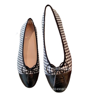 Fabricante Mayorista de Zapatos de Mujer con Lazo, Diseño Clásico y Moderno, Parte Superior de Tela Elástica, Entresuela de PU, Cómodos para Uso Diario - Product Image 3