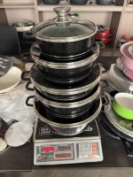 Lot de 10 ustensiles de cuisine en aluminium moulé sous pression de style américain, compatibles avec les cuisinières à gaz, avec poignées composites et couvercles en verre – Vente en gros