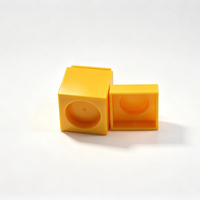 Contenant vide en PP de 10g (0,34oz) en forme créative de blocs empilables pour baume à lèvres, protection des lèvres, marque privée
