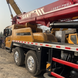 Grue mobile hydraulique SANY STC500 d'occasion 2023, 50 tonnes, hauteur de levage 40m, faible nombre d'heures de travail, état impeccable - Product Image 4