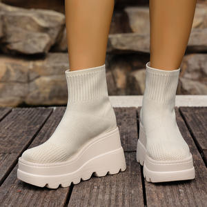 <span class=keywords><strong>Bottes</strong></span> pour femmes, <span class=keywords><strong>bottes</strong></span> à talon compensé amincissantes, <span class=keywords><strong>bottes</strong></span> courtes d'hiver, nouvelle taille grande, semelle épaisse, plateforme, <span class=keywords><strong>bottes</strong></span> à enfiler, <span class=keywords><strong>bottes</strong></span> en tricot, vente en gros - Product Image 3