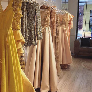 Abito da sposa sirena a coda lunga senza schienale - Product Image 4