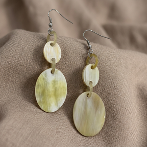 Pendientes Colgantes de Cuerno de Búfalo Ovalados, Lindos y en Oferta, Accesorio de Moda Natural, Ecológico y No Tóxico para Niños, para Bodas - Product Image 3