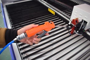 Machine de gravure laser <span class=keywords><strong>CO2</strong></span> avec caméra CCD 180W 300W Machine de découpe laser en plastique acrylique MDF Prix - Product Image 5