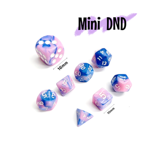 Mini set de dés DND RPG lumineux en acrylique transparent, perles, petits dés <span class=keywords><strong>TRPG</strong></span>, 7 pièces, portables, colorés, miniatures pour jeux de table - Product Image 4