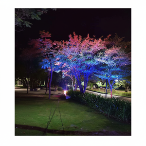 Luces LED IP65 de color blanco cálido con forma de flor de cerezo para árboles de exterior, para espacios comerciales y decoraciones de eventos. - Product Image 1