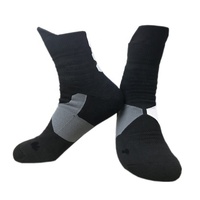 Chaussettes professionnelles de cyclisme de sport de plein air pour enfants Basketball Football Soccer Running Trekking Socks EML8501