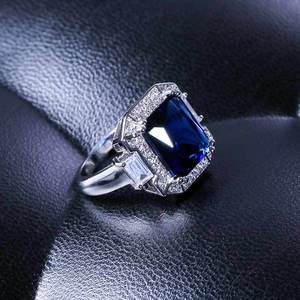 Anello di Fidanzamento di Lusso con Gemma Blu per Donne, Elegante Gioiello da Dito alla Moda - Product Image 3