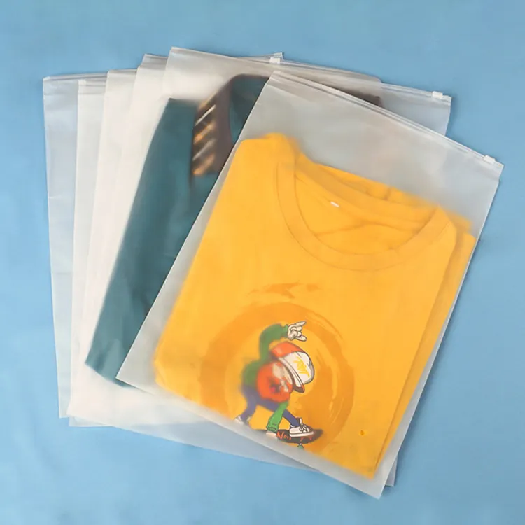 कस्टम लोगो प्रिंटिंग फ्रॉस्टेड कपड़े परिधान हुडीज़ टी-शर्ट पैकेजिंग प्लास्टिक जिपलॉक बैग खिड़की के साथ