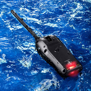 Radio Marina VHF IC-M37 IC-M37E de 6W, Flotante, Resistente al Agua IP57, Alcance de Conversación de >50km, 16 Canales, Teclas Grandes, Fácil Agarre - Product Image 4