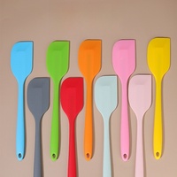 Spatule en silicone sans couture, résistante à la chaleur, antiadhésive, grattoir à crème, ustensiles de cuisine pour la pâtisserie en gros