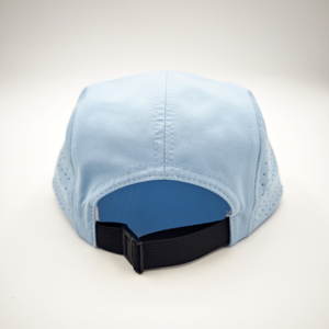 Casquette de sport d'extérieur imperméable en coton 100% à 5 panneaux en maille avec cordon de serrage, fermeture snapback et design triangulaire perforé au laser - Product Image 3