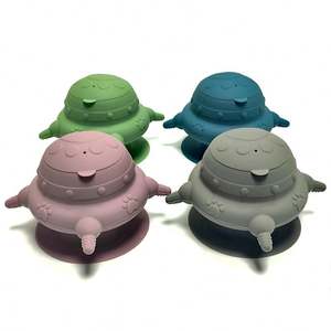 Comedero para Mascotas con Ventosa de Silicona de Grado Alimenticio, Vajilla Integrada para Perros y Gatos - Product Image 4