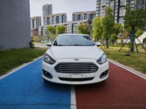 Ford Escort 1.5L <span class=keywords><strong>2015</strong></span> bien équipée, sûre (ESC), spacieuse, voiture familiale à bas prix - Product Image 2