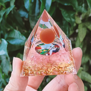 Adorno de Resina Pirámide de Cristal, Bola Roja, Sandía, Zorro de Cristal, Decoración para el Hogar, Artesanía Artística de Escritorio, Regalo - Product Image 2