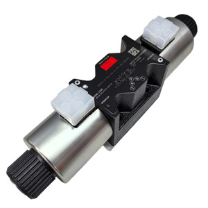 Válvulas Solenoides Hidráulicas Serie DG4V: DG4V-5-2CJ-M-U-H7-29-EN124, DG4V-3-6A-M-P2-T-7-54, DG4V-3-6A-M-P7-T-7-54 - Product Image 3
