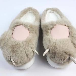 Pantoufles d'hiver en gros pour <span class=keywords><strong>chien</strong></span>, à bout fermé, antidérapantes, semelle intermédiaire épaisse en PVC, doublure chaude et confortable en fausse fourrure, dessus moelleux - Product Image 6