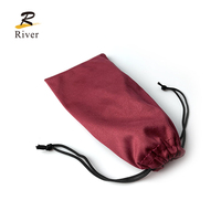 Haute qualité 230g microfibre lunettes de soleil pochette cordon fermeture doux réutilisable en relief Logo lunettes sac
