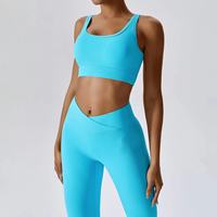 Ensemble de yoga pour femmes de haute qualité, avec bretelles croisées, élastique, pantalon court léger et tendance pour l'été et la salle de sport