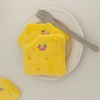 Jouet sonore de chien en peluche écologique d'inspiration coréenne jouet de fromage en papier renifleur de nourriture cachée pour chiens pour le commerce extérieur