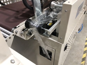 Halbautomatische Thermotunneleinwickelmaschine PE POF Folie-Hülse Schrumpfverpackung - Product Image 5