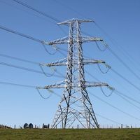 Tour de télécommunication en treillis d'acier pour ligne électrique, galvanisation à chaud pour la construction de lignes aériennes 110 kV, réseau électrique