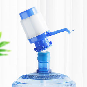 Mini Dispenser Manuale Portatile in Plastica per Bottiglie Grandi da 19 Litri 20 Litri 5 Galloni Pompa Manuale per Bottiglie d'<span class=keywords><strong>Acqua</strong></span> - Product Image 3
