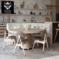 Silla de Comedor de Madera Maciza de Lujo con Asiento Tapizado en Cuero, Reposabrazos de Latón, Silla de Comedor Moderna de Diseño para Restaurante