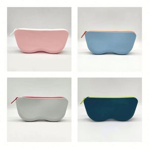 Sacs et étuis pour lunettes de soleil en silicone portables, résistants à l'eau et écologiques, style simple avec fermeture éclair - Product Image 2