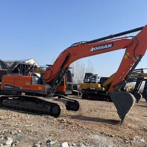 รถขุดตีนตะขาบ Doosan DX300LC - 9C มือสอง น้ำหนัก 30 ตัน เครื่องยนต์ DL08 ถังขนาด 1.6 ลูกบาศก์เมตร - Product Image 1