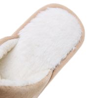 Chaussons d'intérieur en fourrure pour couple, automne-hiver, en mousse à mémoire de forme, antidérapants, chauds, respirants, avec semelle extérieure en PVC et dessus en peluche style coton.