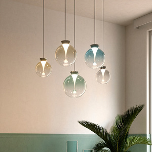 Lustre suspendu LED de style nordique moderne et minimaliste, cadre en fer, sphères en <span class=keywords><strong>verre</strong></span> goutte de pluie, éclairage à lumière chaude - Product Image 3