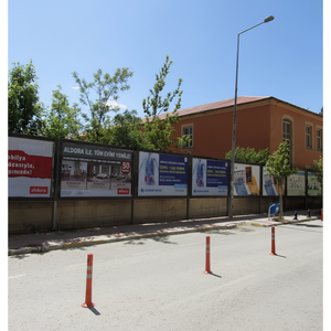 Affichage publicitaire dynamique en plein air, panneau d'affichage en acier galvanisé, éclairage LED, luminosité personnalisable - Product Image 1