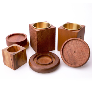 Linternas de Madera Elegantes Hechas a Mano WeWood de Vietnam, Portavelas Redondos y Cuadrados Minimalistas para Té y Velas, para Navidad, Bodas y Fiestas - Product Image 1