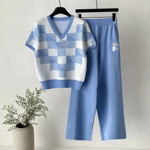 Nouvel ensemble d'été pour le commerce extérieur, tricoté à carreaux bleus et blancs, ample, anti-plis, pour femme, col en V, manches courtes, <span class=keywords><strong>pantalon</strong></span> large - Product Image 2
