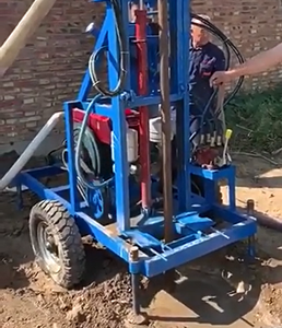 Plataforma de Perforación de Pozos de Agua Portátil Azul con Motor Diésel y Motor Principal para Perforación Profunda en Roca - Product Image 4