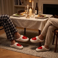 Chaussons d'intérieur chauds d'hiver à bout fermé, semelle souple en TPR antidérapante, motif brodé cœur et clé pour couple, pour la Saint-Valentin et les mariages