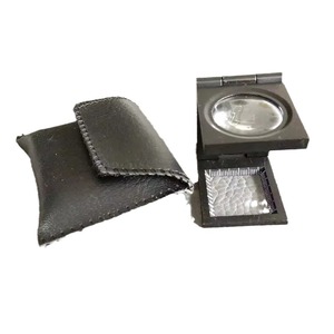 Lupa Plegable Nantong con Lente de 75 mm y 2 Luces LED para Accesorios de Imprenta - Product Image 5