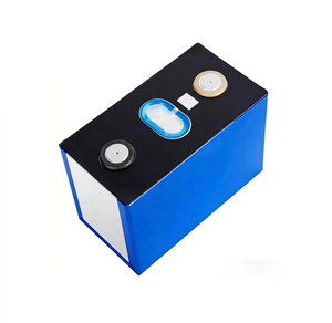 แบตเตอรี่ลิเธียมไอออนแบบแท่งปริซึม NMC 3.7V 180Ah สำหรับยานยนต์ไฟฟ้าและระบบกักเก็บพลังงานแสงอาทิตย์ - Product Image 1