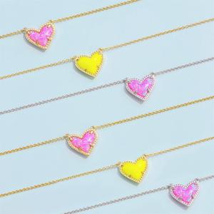 Venta caliente KS collar de corazón de melocotón estilo INS de mujer personalidad encantadora Cadena de clavícula de resina collar de apilamiento multicapa - Product Image 1