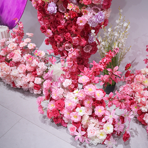 Arreglo Floral Gigante de Metal Moderno y Lujoso con Mariposas Artificiales, Fondo Rosa para Decoración de Escenarios de Bodas y Fiestas - Product Image 5