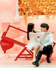 Diseño <span class=keywords><strong>interactivo</strong></span> de balancín para interiores/exteriores para dos parejas Paisaje popular de <span class=keywords><strong>Netflix</strong></span> para la escuela en casa o el centro comercial - Product Image 2