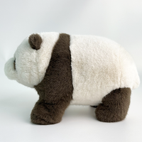 Vente en gros de peluche unique pour bébé panda brun en peluche Panda réaliste en peluche pour cadeaux, décoration, éducation et confort