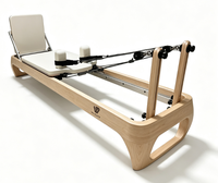 Reformer Pilates Maple Amerika Utara Premium dengan Pegas yang Dapat Disesuaikan untuk Penguatan Inti dan Posisi Tertentu