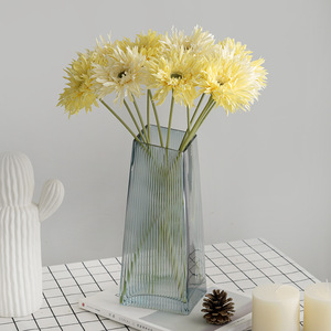 Fiori Artificiali di Girasole a <span class=keywords><strong>Sette</strong></span> Teste in Seta di Alta Qualità, Effetto Realistico, Stile Britannico, Decorazione Murale per Natale e San Valentino - Product Image 3