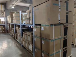 Variateur de fréquence FRENIC-<span class=keywords><strong>MEGA</strong></span> FRN0.4G1S-2J, retiré d'une machine en état de marche, automatisation industrielle, contrôleur PAC PLC - Prêt à être expédié - Product Image 4