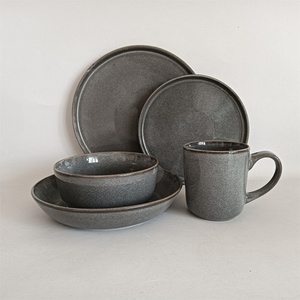 Vente en gros de vaisselle en céramique de luxe de conception européenne, ensembles de vaisselle en porcelaine et en grès pour la cuisine, assiettes, bols et plats - Product Image 1